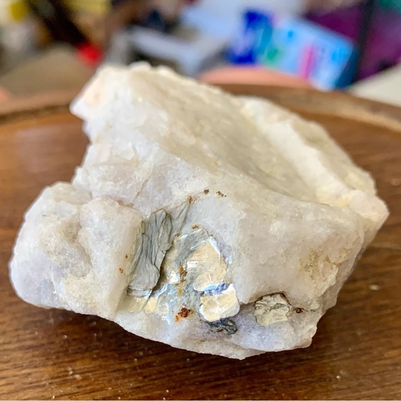 Quartz Rock with Muscovite 5oz - Picture 2 of 8